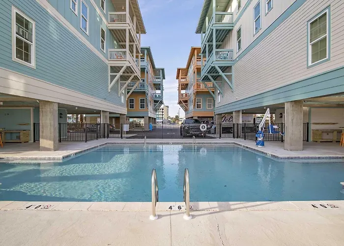 Breezyville Southeast 12br Holiday home