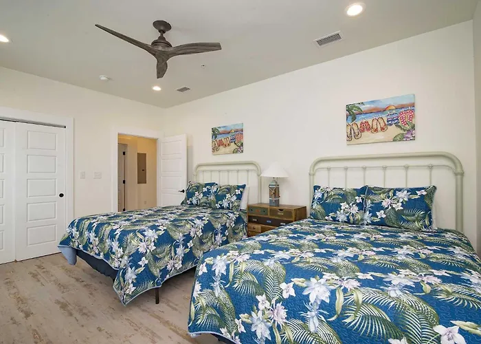 Breezyville Southeast 12br Holiday home